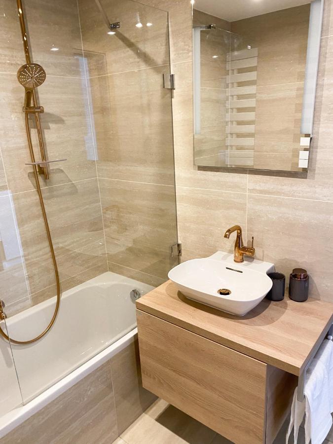 Palace 404 Apartment ชปินด์เลอรูฟ มลิน ภายนอก รูปภาพ